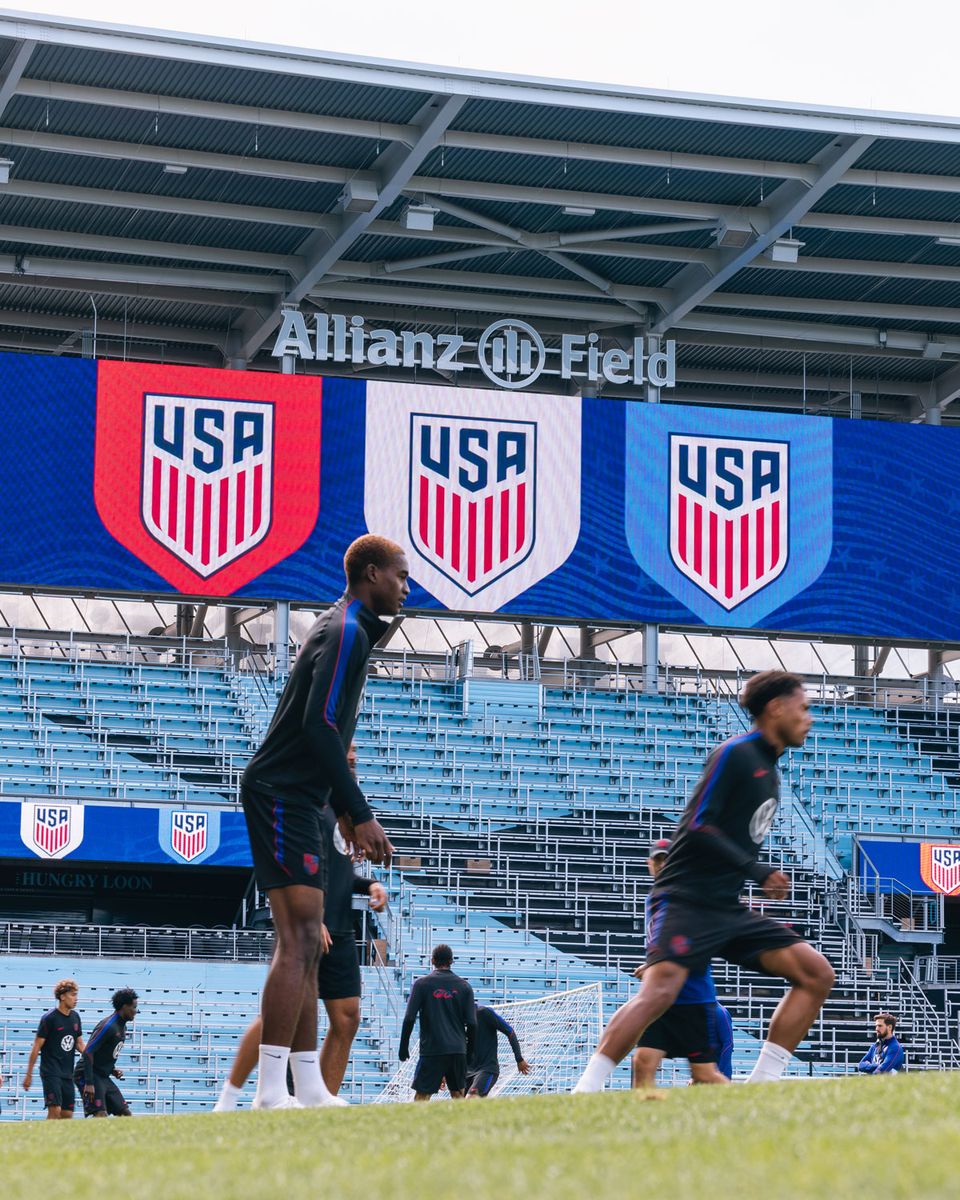 The U.S. Men's National Team trains at Allianz Field, home of Minnesota United, on Monday, Oct. 5 (Photo by Taylor Banner/USSF)