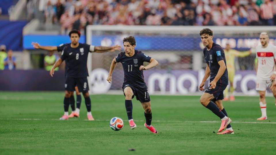 Group D Standings Tracker: USMNT Remains Atop Group D, Australia-Paraguay Draw