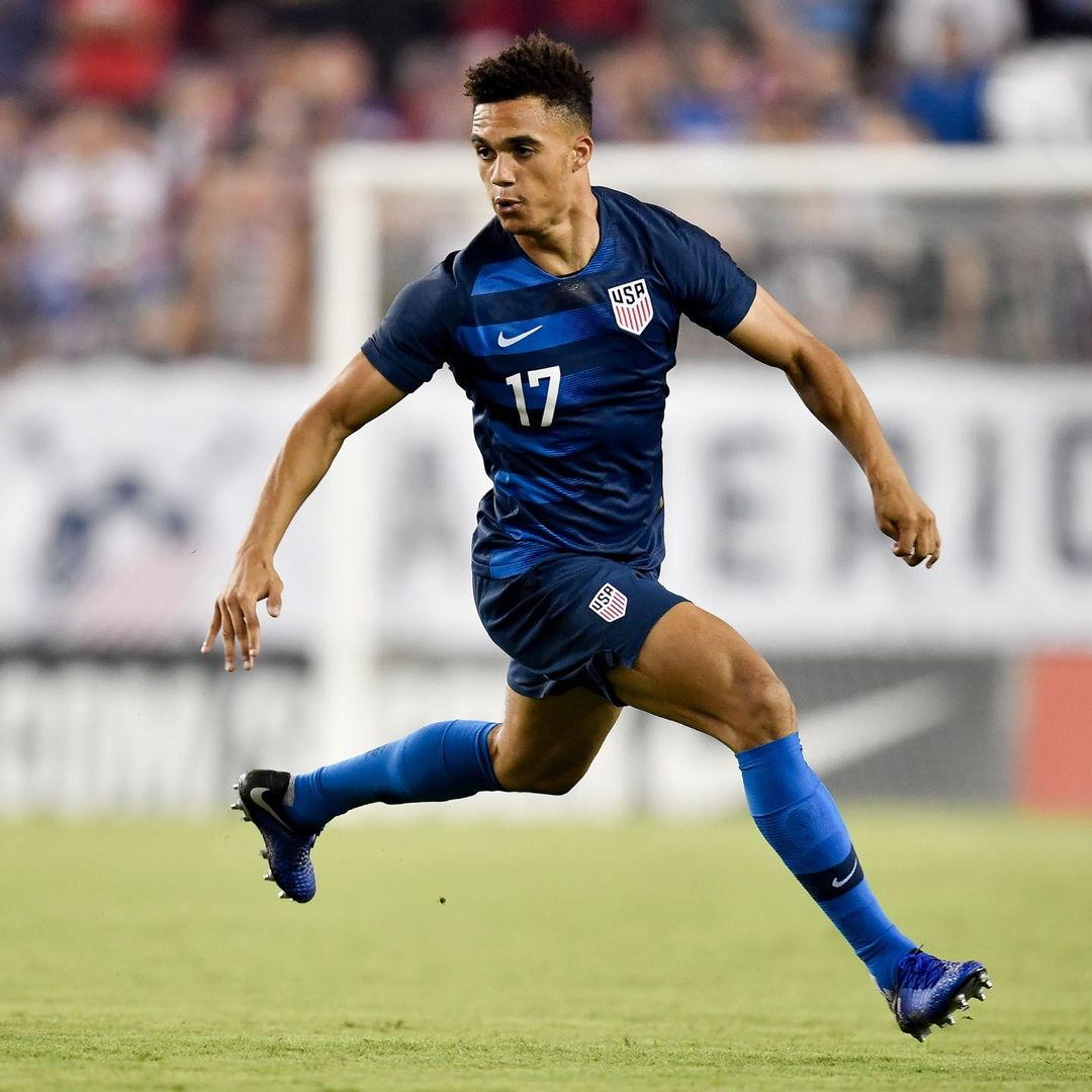 Antonee Robinson Earns Fulham Premier League Debut