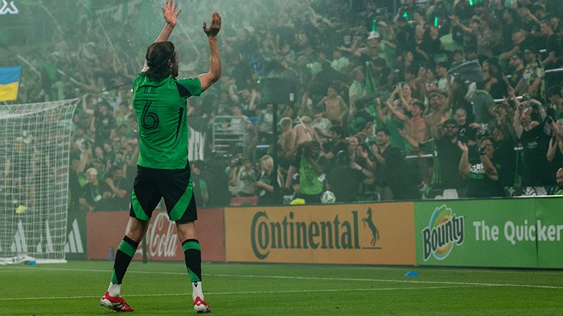 Austic FC Ilie Sánchez celebrating with crowd