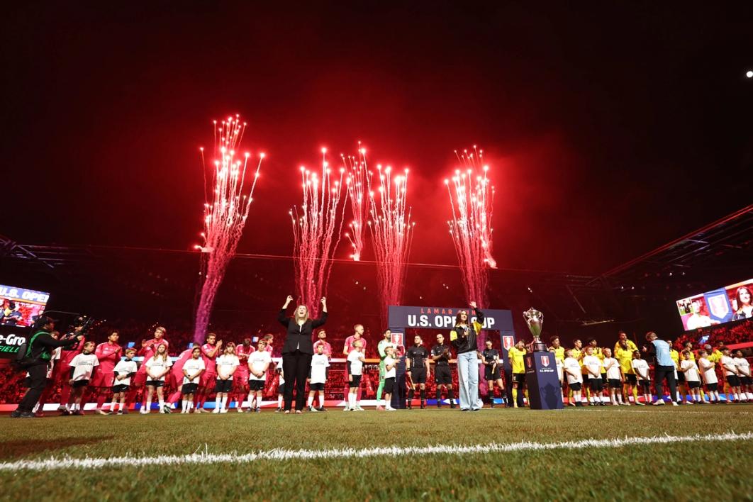 COLUMBUS, OHIO - OCTOBER 21: Players and match officials line up prior to the Lamar Hunt U.S. Open Cup 2026 final at ScottsMiracle-Gro Field on October 21, 2026 in Columbus, Ohio. (Photo by Omar Vega/USSF/Getty Images)