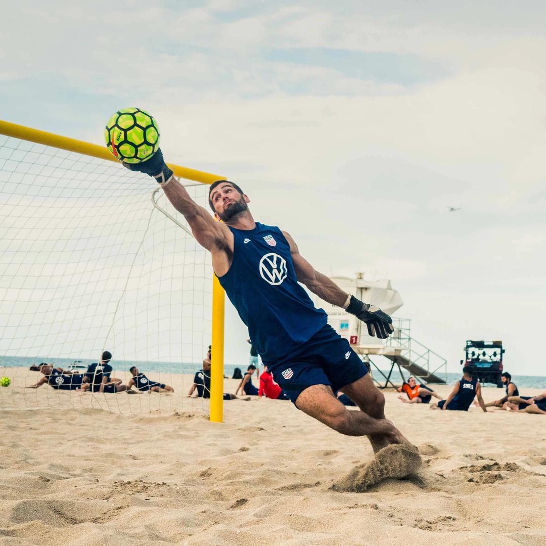 CHRIS TOTH THIRD GENERATION GOALKEEPER AT THE TOP OF THE GAME