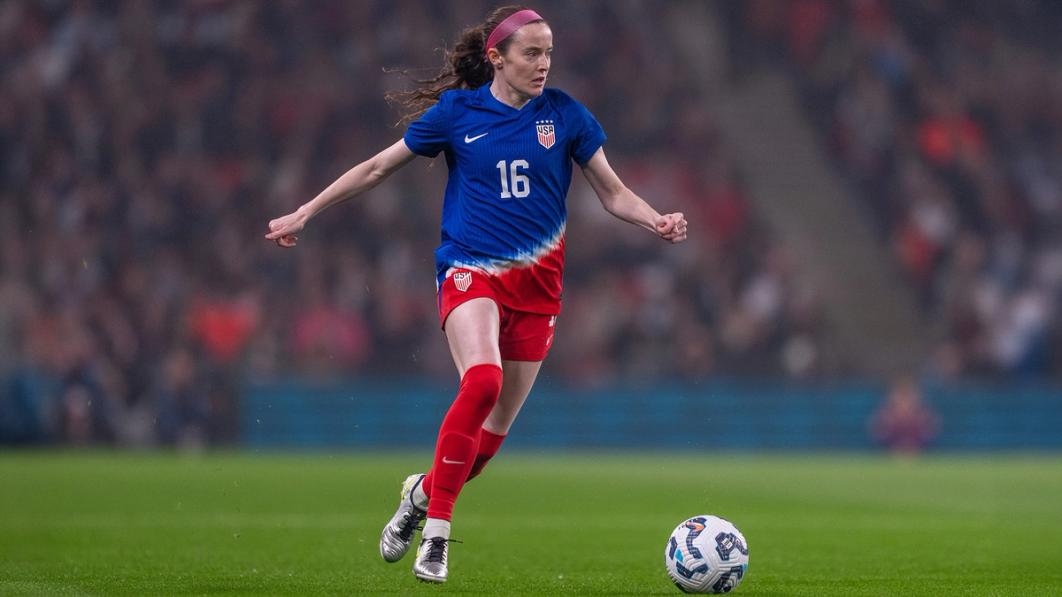Rose Lavelle dribbling