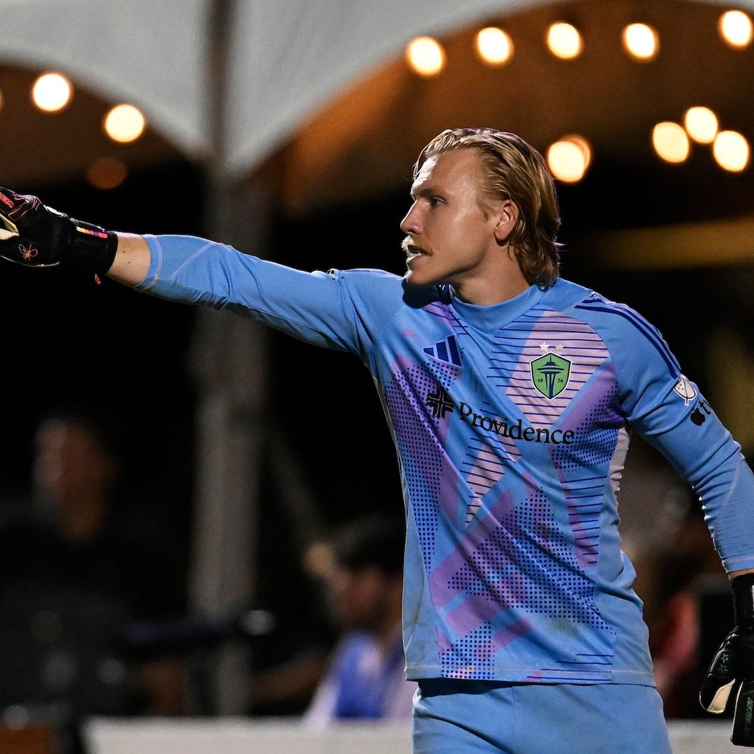 Seattle's Mr. Intensity: Andrew Thomas Pens New Chapter in Starfire Cup Lore