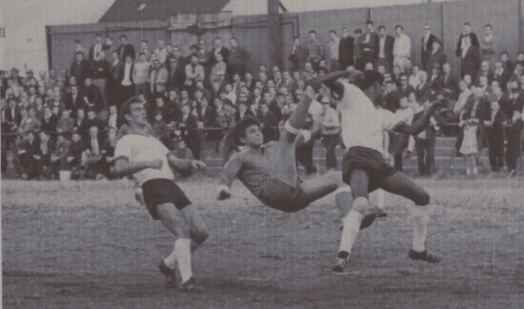 Werner Roth – a future U.S. Men’s National Team and New York Cosmos player who went on to star alongside Pele and Sylvester Stallone in the 1981 major motion picture ‘Victory’ – hits an overhead kick for the NY German-Hungarians at the Metropolitan Oval