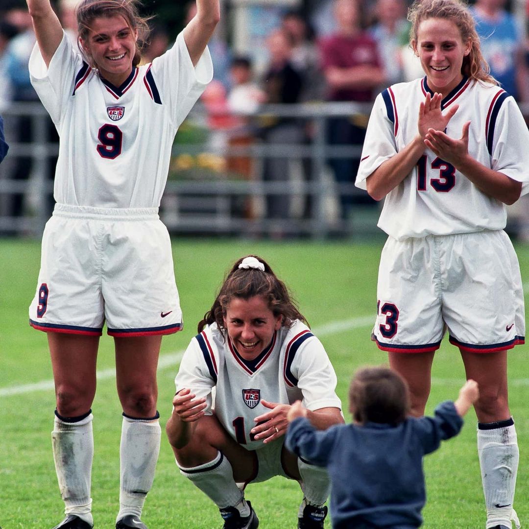 HAPPY MOTHERS DAY TO US SOCCERS ORIGINAL SOCCER MOM